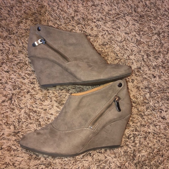 wedges - Picture 1 of 2